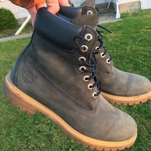 Used navy suede Timberland boots